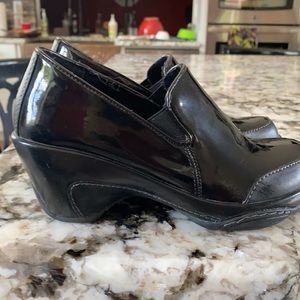 Women’s dress shoes patent leather